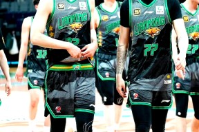 九游体育官网-关于CBA常规赛赛前再迎强敌，多伦多猛龙绝杀压哨，主帅态度——态度坚定，赛季目标并未改变的信息